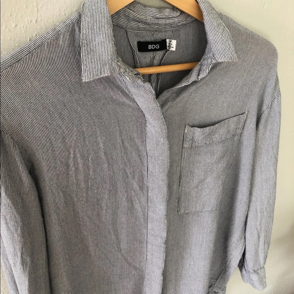 BDG buttonup - Picture 2 of 4
